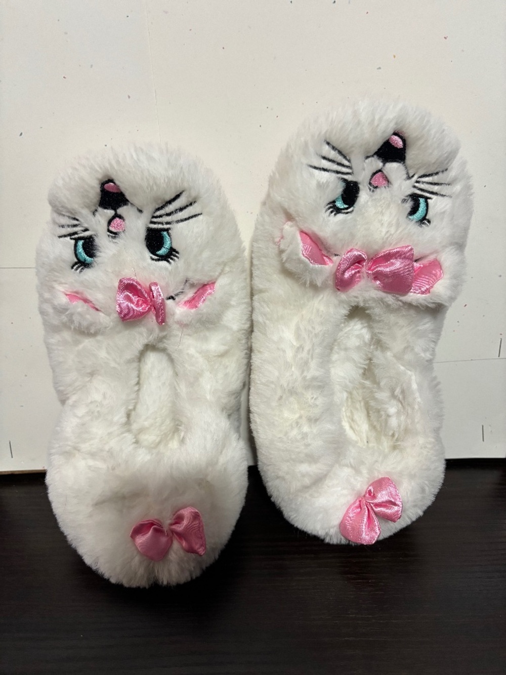 Marie the cat slipper socks
